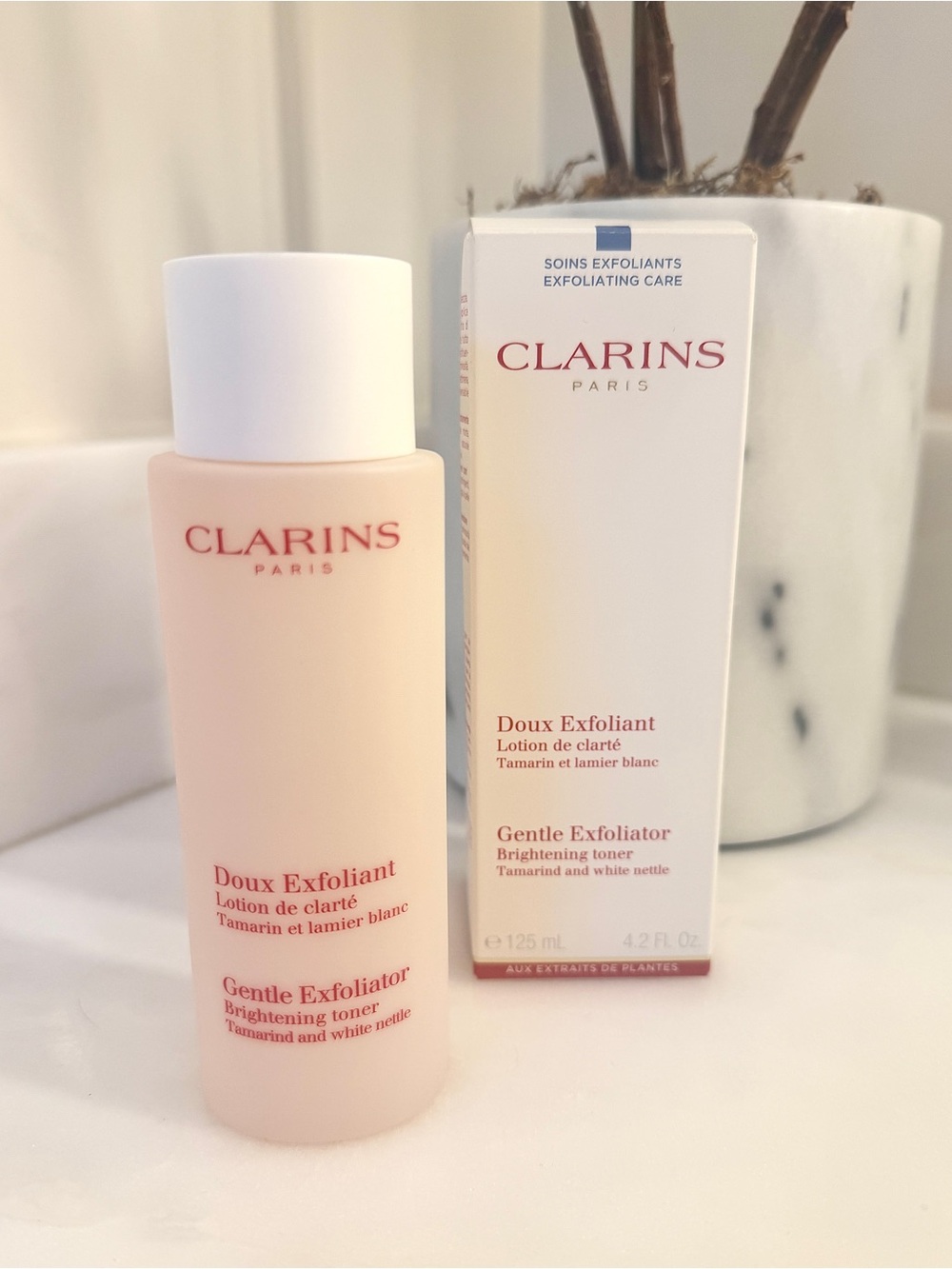 Clarins Gentle Exfoliator Brightening Toner.      4.2 oz New in Box